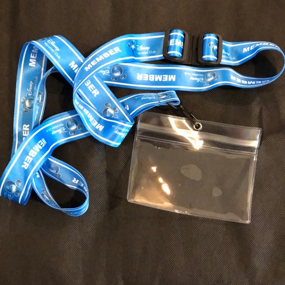 DVC • Disney Vacation Club lanyards - set of 2 - Picture 2 of 3